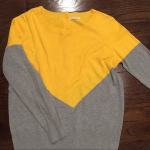 Colorblock yellow & grey sweater, size XL